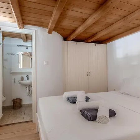Myconian V Pool Apartment *