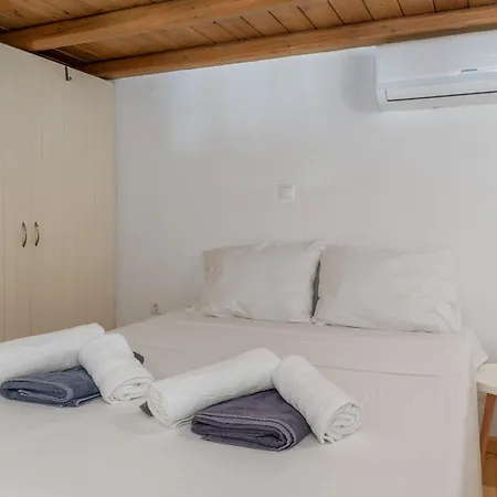 Myconian V Pool Apartment Ornos (Mykonos)